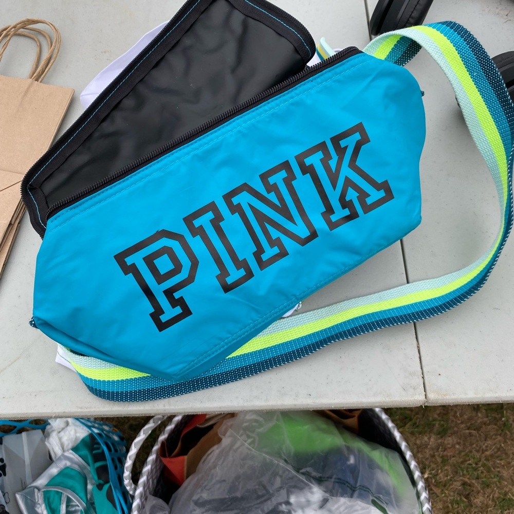 Victorias Secret PINK lunchbox-like new